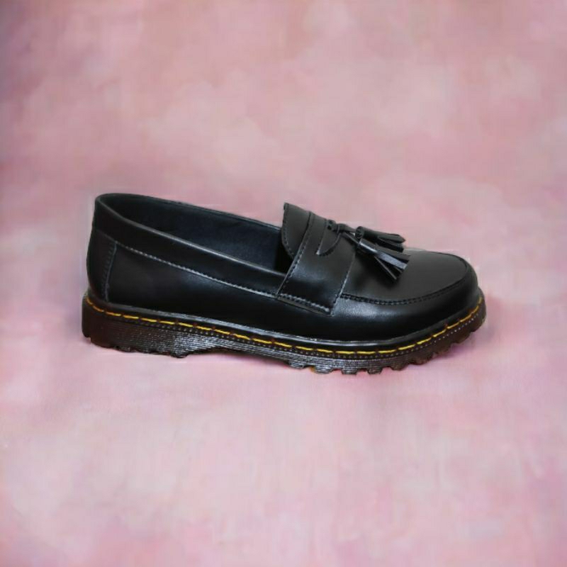 MRSMMN Sepatu Docmart Wanita Loafers Cewek Casual Pantofel Kerja Formal Modern