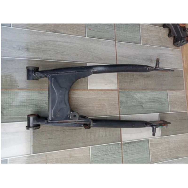 swing arm thunder 125 original (second)