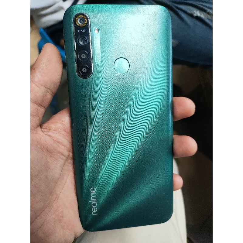 realme 5i minus