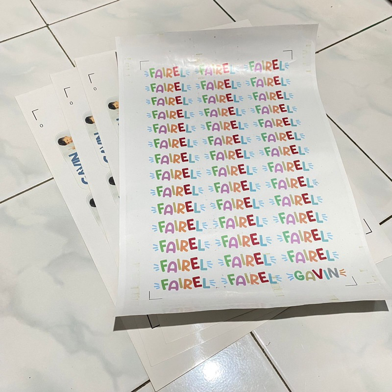 

CETAK A3+ LEMBARAN DESAIN CUSTOM,BAHAN VINYL LAMINASI GLOSSY
