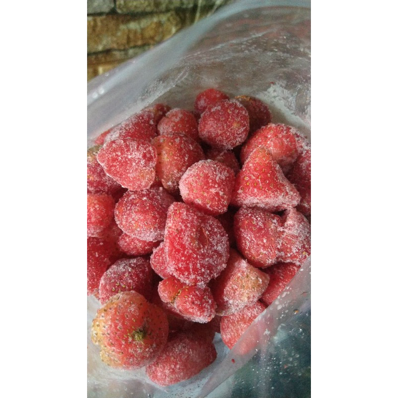 

strawberry frozen 1kg kirim instan