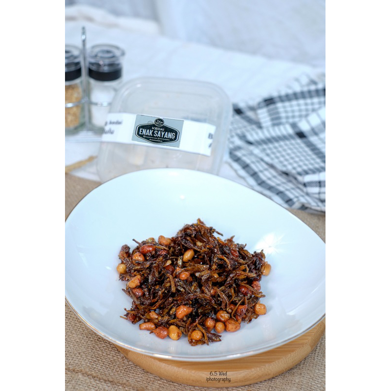 

Teri Kacang Enak Sayang (500ml)