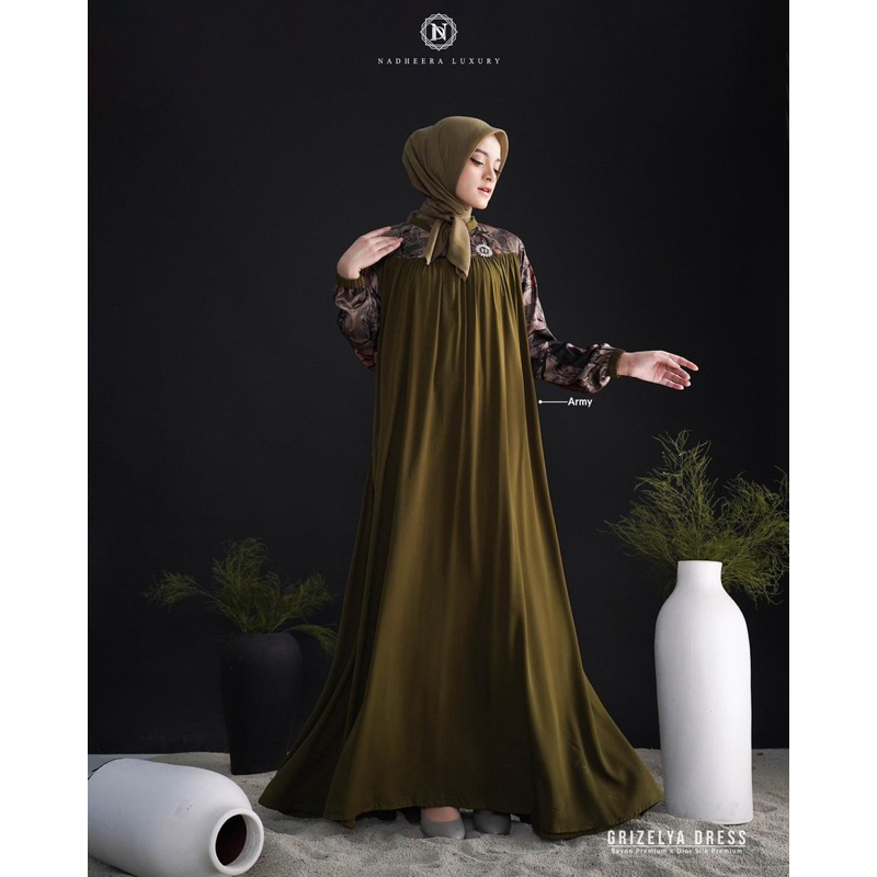 NADHEERA LUXURY GRIZELYA DRESS