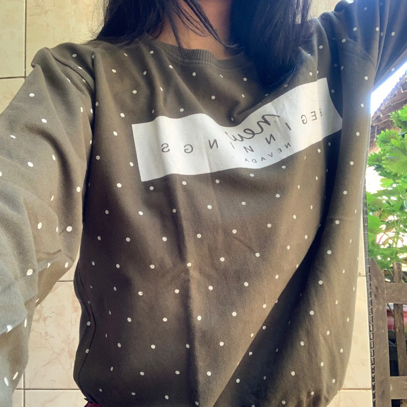 Preloved Sweater Nevada