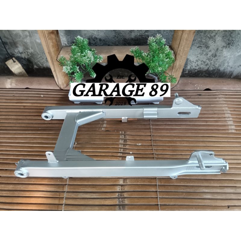 Swing arm sasis belakang lengan ayun karisma 125 D X second copotan original