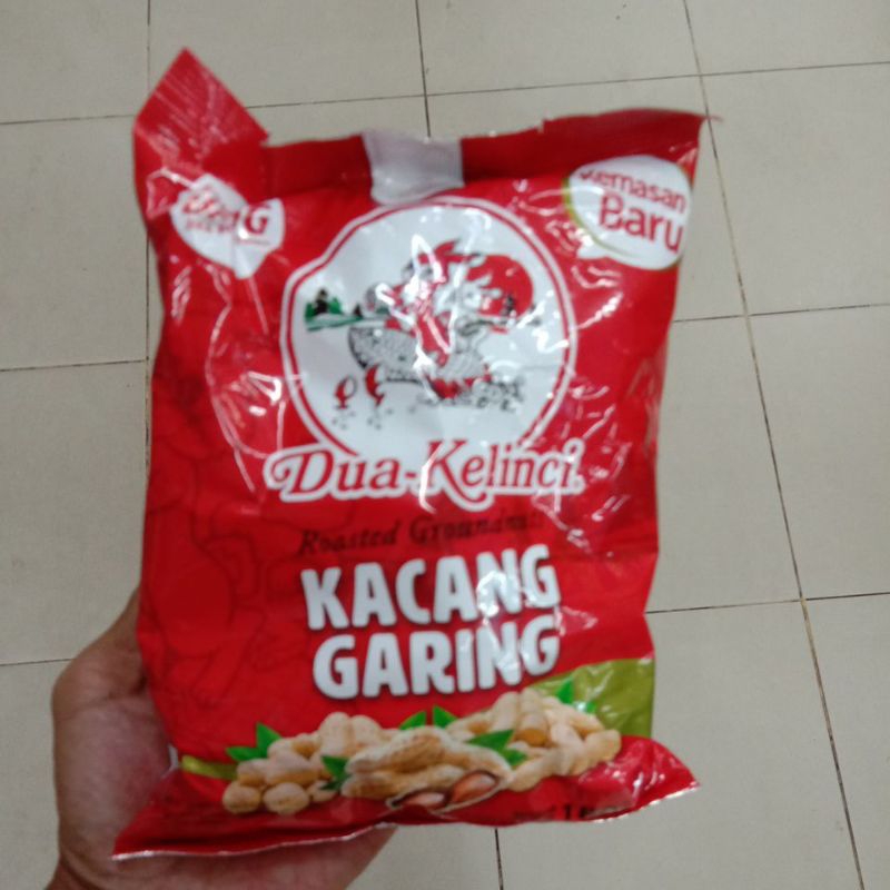 

kacang garing dua kelinci 180g