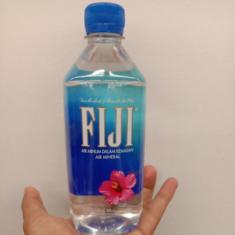 

Fiji natural water 500ml/botol