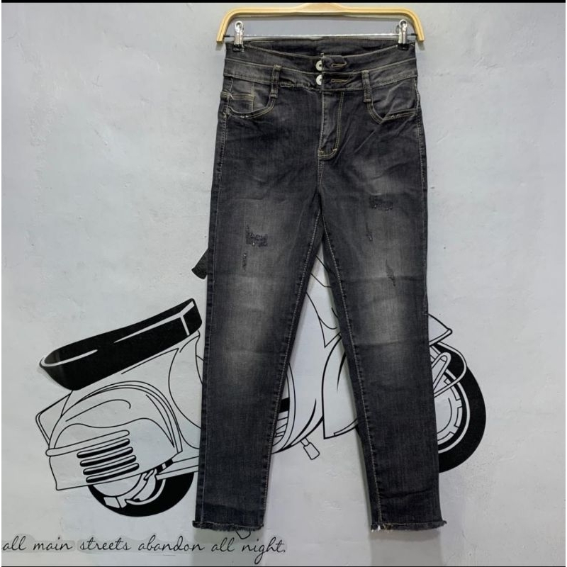 CELANA JUMBO CEWEK HAIGWAIST 7/9 EVEDOM/SOBEK RIPPED RAWIS BAWAH BKK TIDAK TEMBUS TERSEDIA BANYAK WARNA SIZE 27 SAMPAI 34