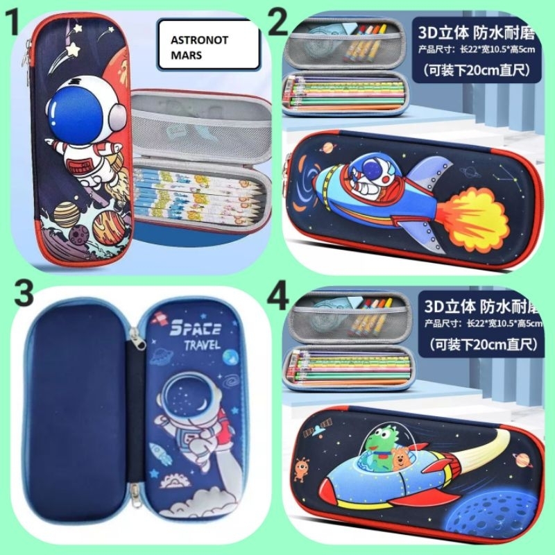 

KOTAK PENSIL PENSIL CASE TIMBUL 3D RESLETING ASTRONOT LUAR ANGKASA OUT OF SPACE