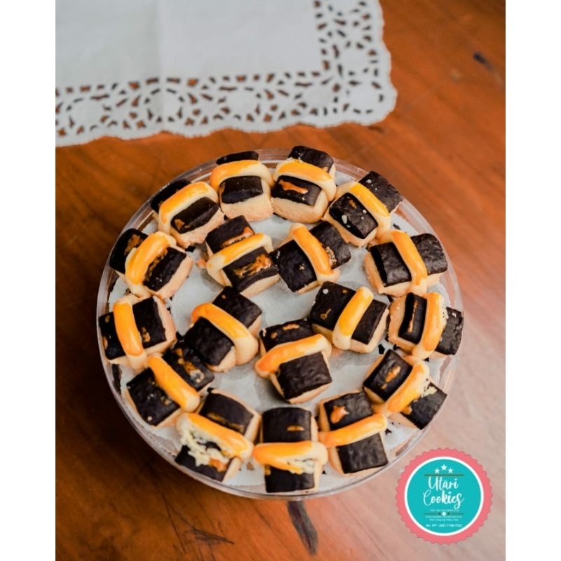 

KUE KERING CHOCO STICK BUTTER WIJSMAN KUE LEBARAN