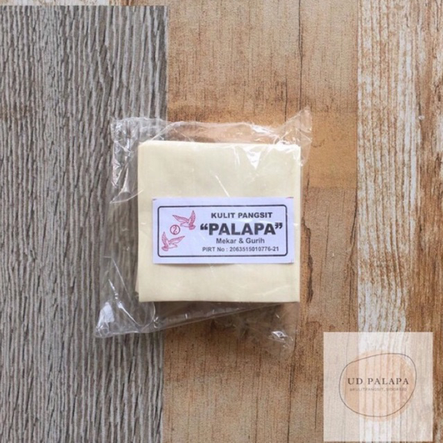 

Kulit pangsit palapa ukuran 10x10cm