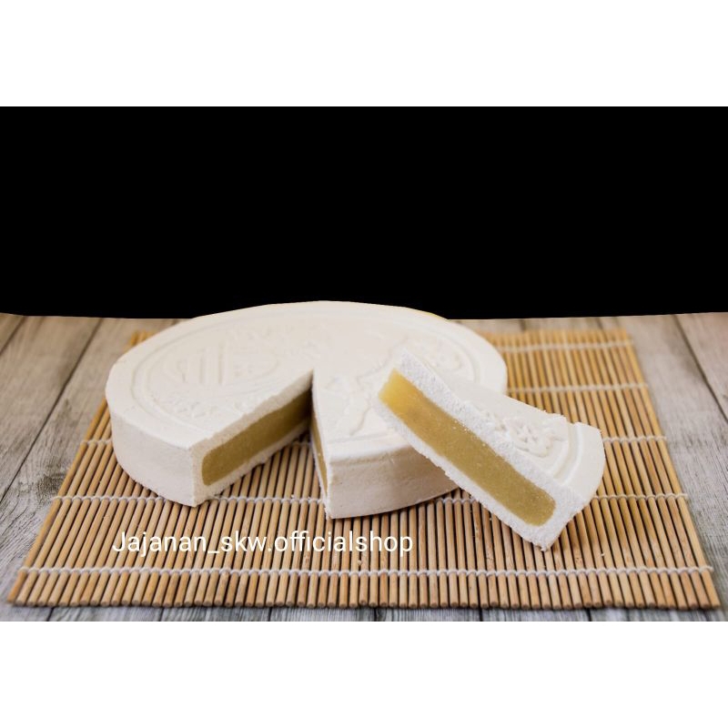 

Tau Sa Ko Putih/Phak Ko/Nyiat Ko/Kue Bulan Singkawang/Lala Kopiang/Kue HALAL MUI