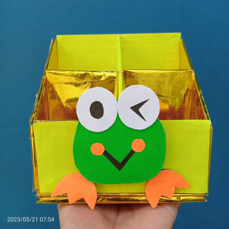 

Prakarya Kardus Tempat Pensil