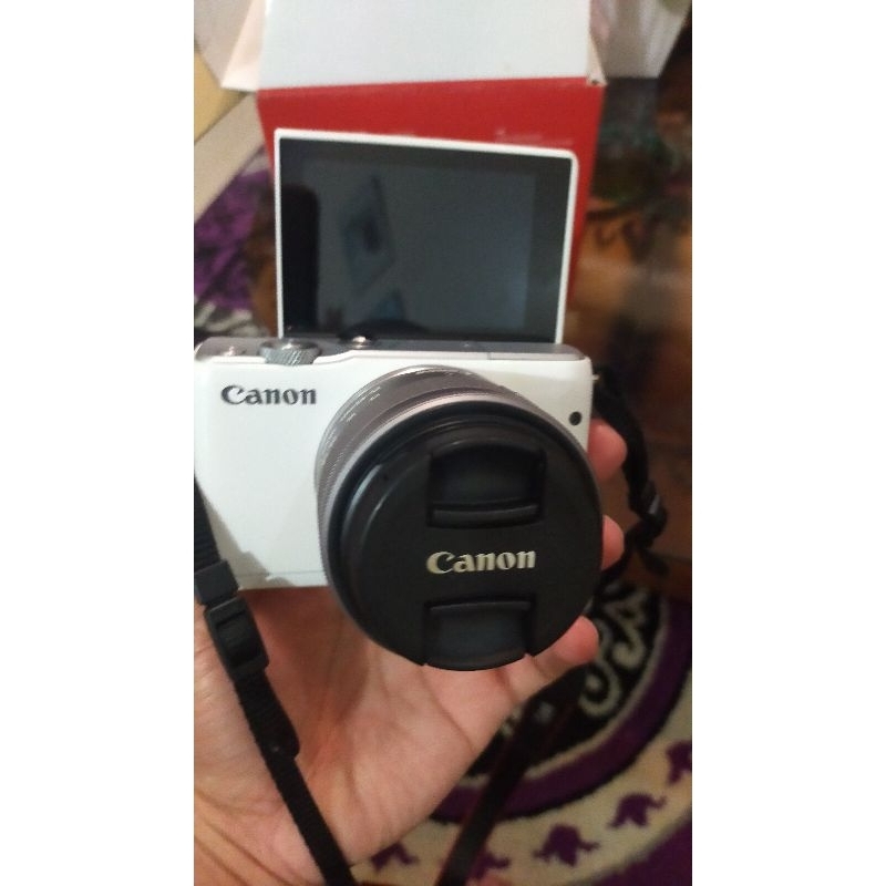 kamera Canon M10 barang bekas