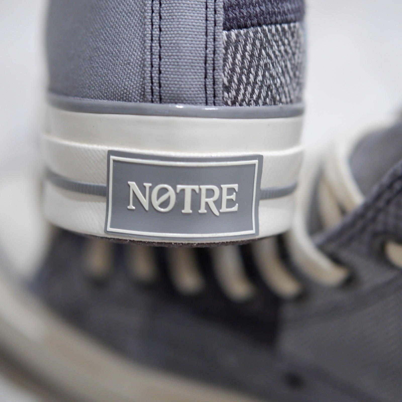 NOTRE X CONVERSE CHUCK TAYLOR 1970S HI FROST GREY