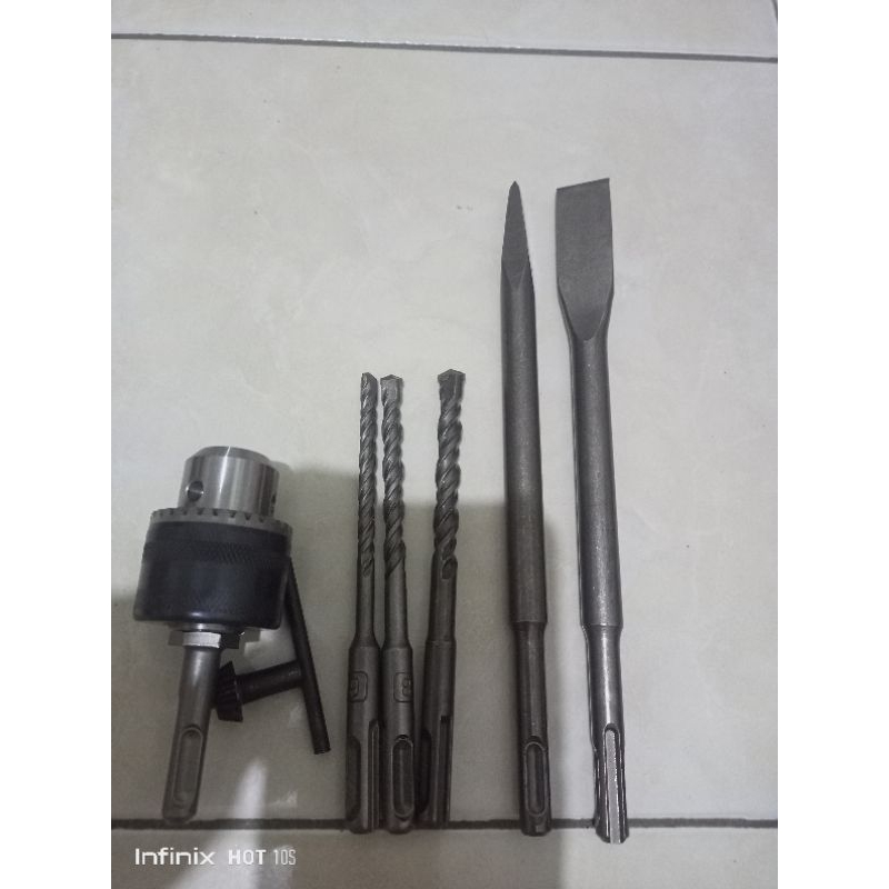 satu set mata bor beton  hammer drill