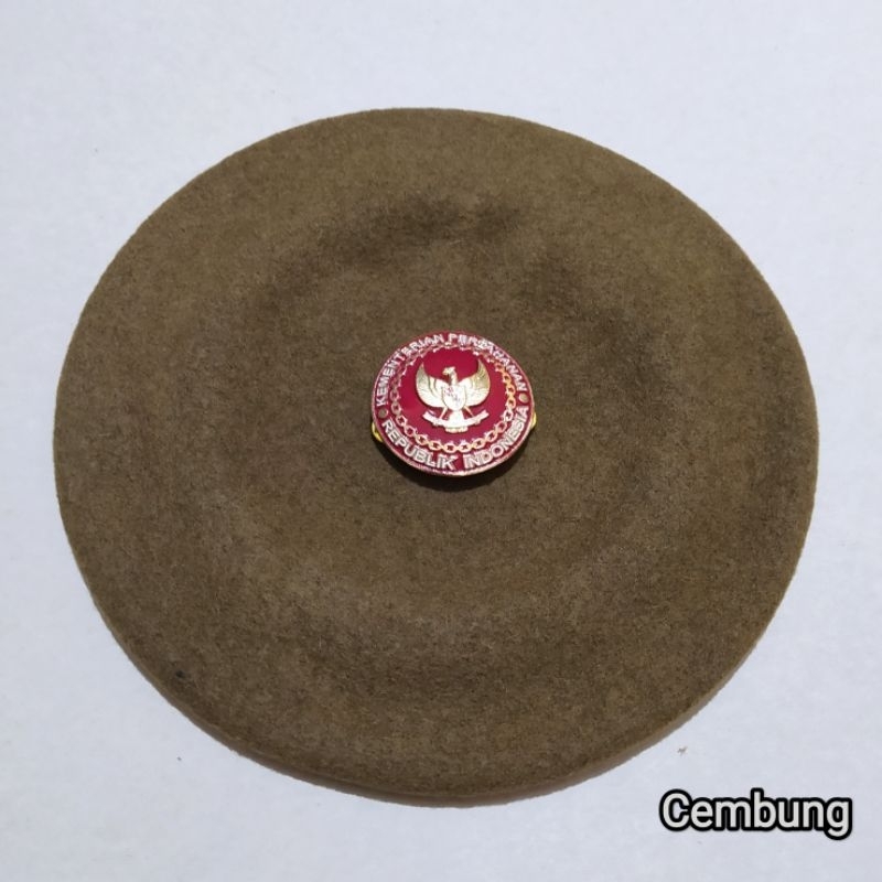 KEMENHAN BARET DAN PIN EMBLEM BARET