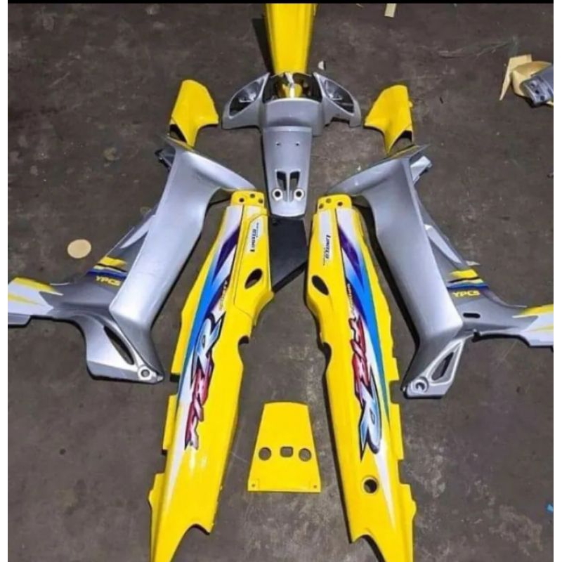 cover body set halus fizr kuning silver