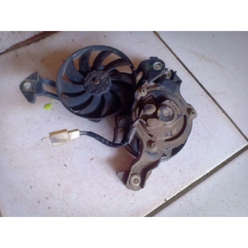 kipas radiator r15 vva v3 pnp vixion r15 v2 jup mx original fungsi