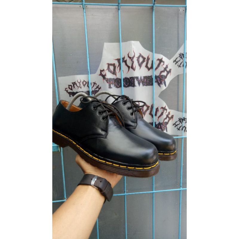 Dr. marteens