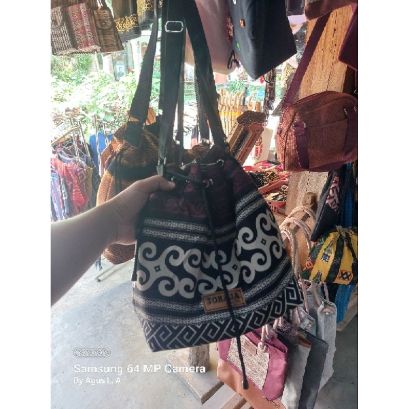 Tas sepu khas Toraja (uk.besar)