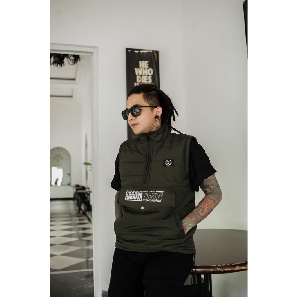 JAKET ROMPI VEST GELEMBUNG PARASUT TEBAL/ JAKET ROMPI /VEST KANTONG DEPAN PARASUT PREMIUM TERMURAH