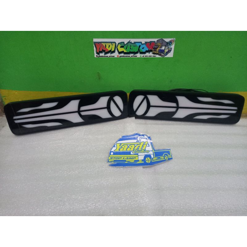 stoplam variasi mobil futura l300 new cary/lampu rem belakang