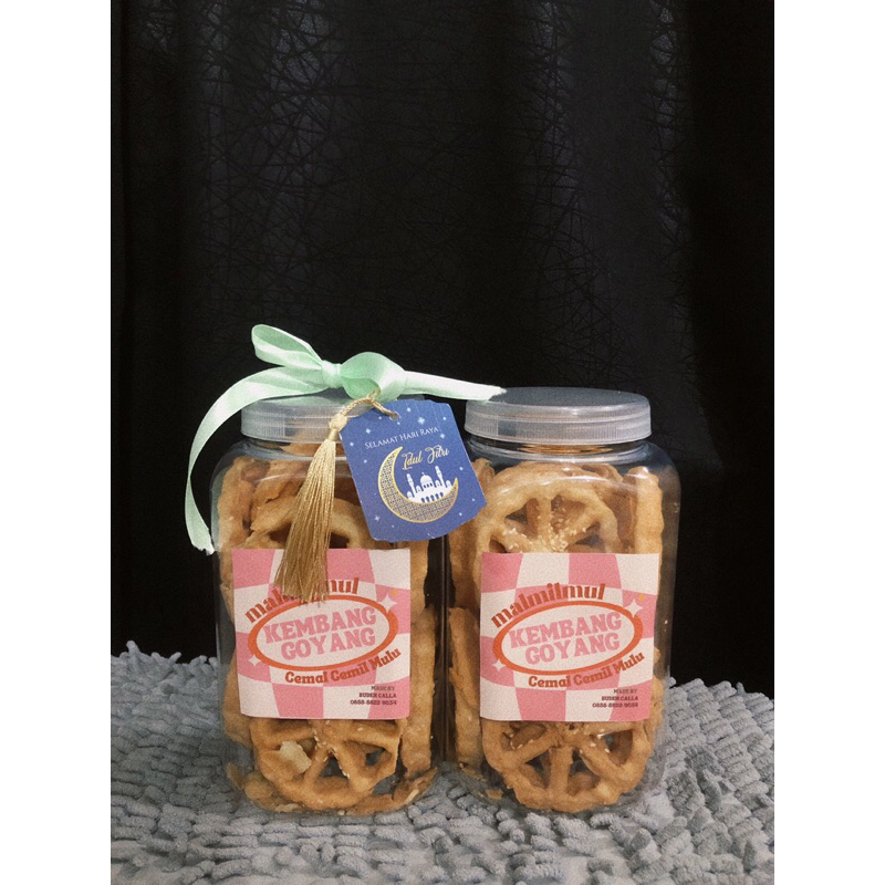 

Keripik Bawang Pangsit & Kembang Goyang bisa buat hampers acara ukuran TOPLES