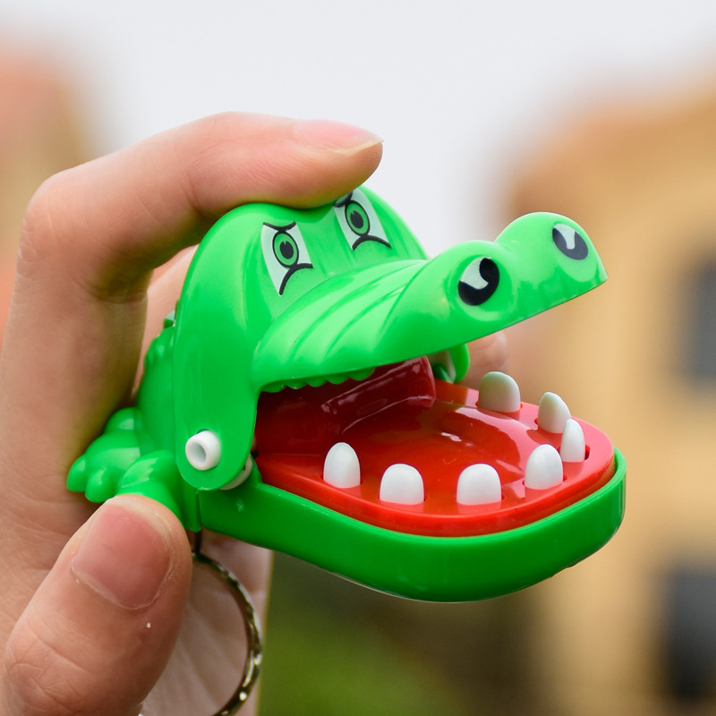 Mainan Gantungan Mini Buaya Gigit/Keychain mini crocodile dentist Game