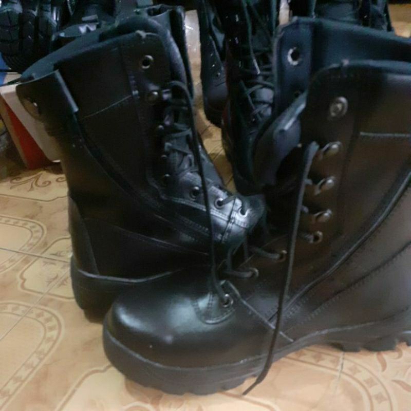 Sepatu pdl ujung besi security