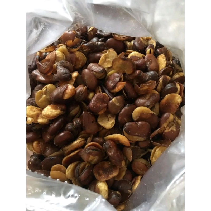 

Kacang koro kulit Asin best seller kemasan 250gram.