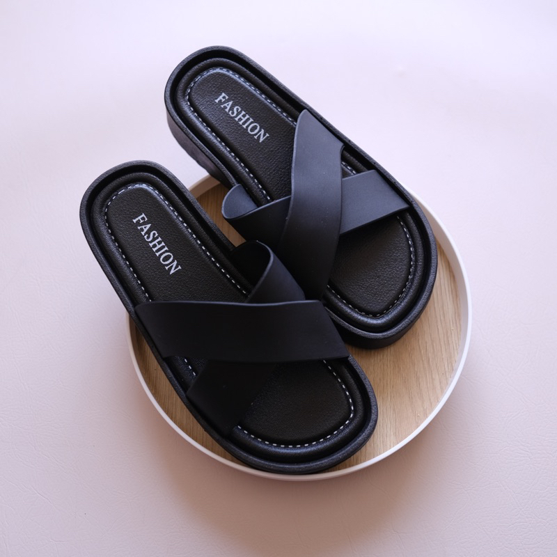 Lesta Sandal / Sandal Wanita Terbaru