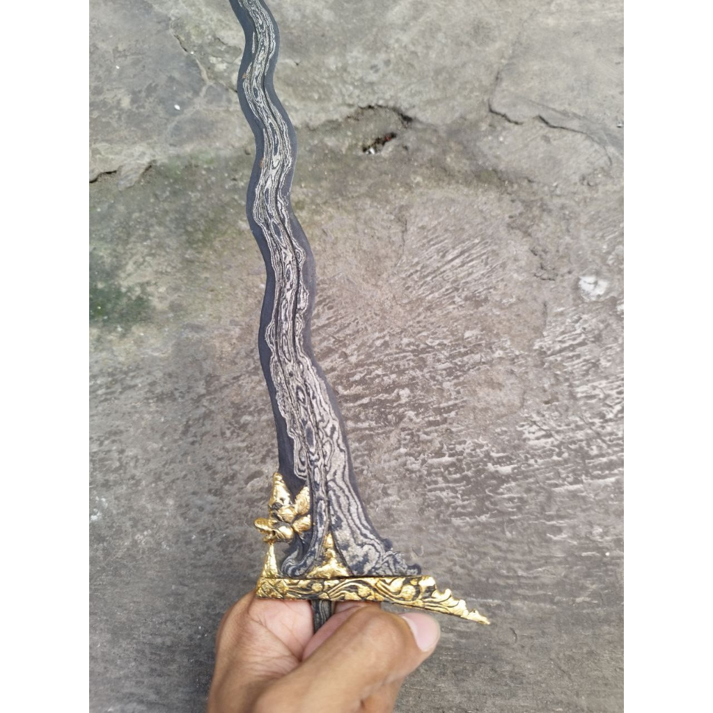 Keris Naga Raja Sabuk Inten pamor Wahyu Tumurun