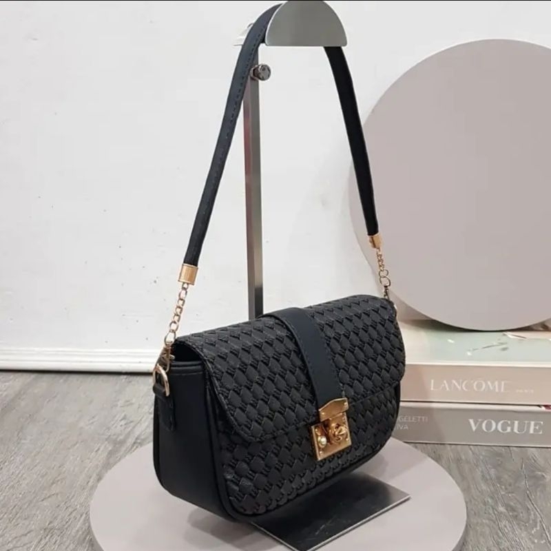 Tas Selempang Wanita/Fashion Kekinian/Kunci Mata Free Dompet Terbaru/Tas Cantik Wanita//Tas Grosir Batam Wanita