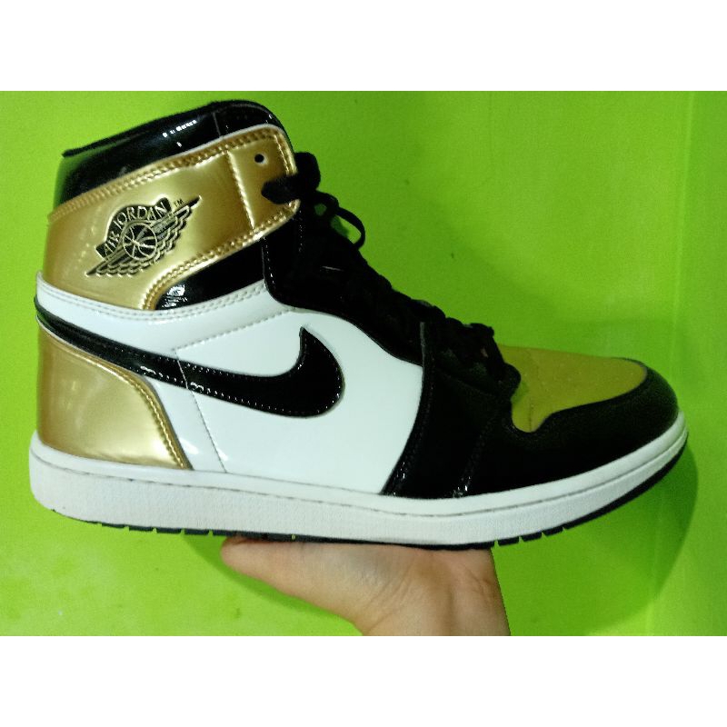Nike.AJ1 High Gold Toe.*Size:46/30