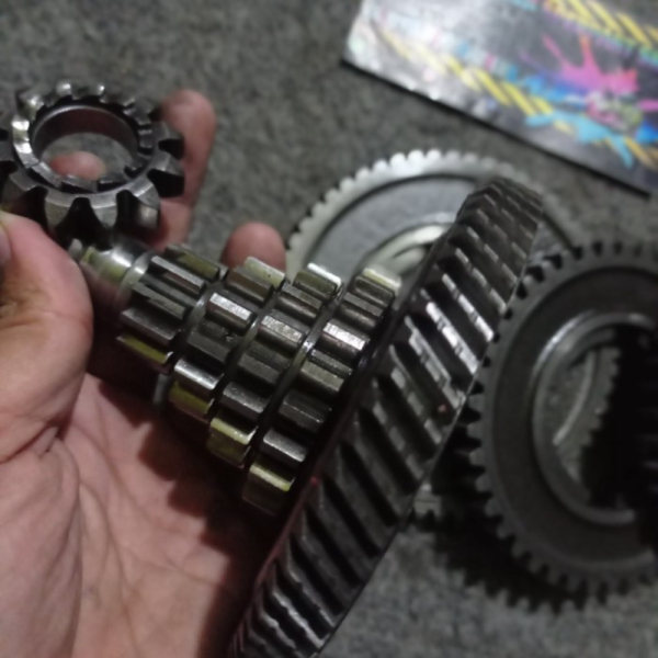 {Bekas} Gear gearbox gearset vespa strada aom original copotan Murah