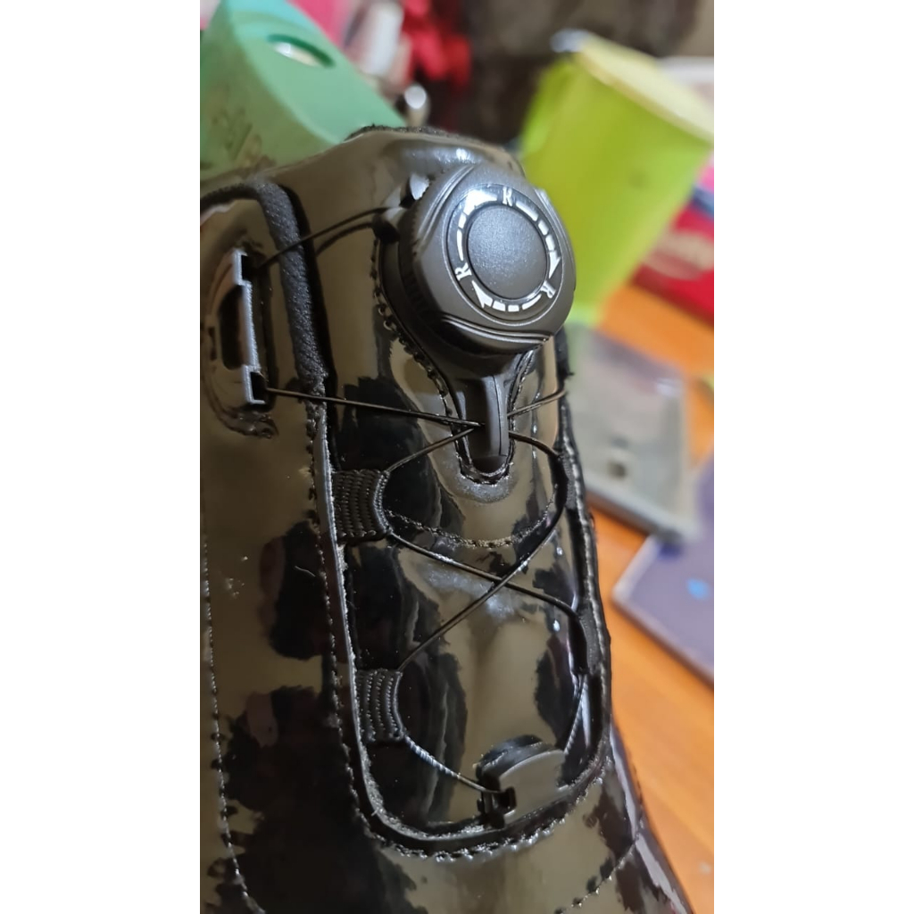 SEPATU  PDH HITAM GLOSY KILAP PENDEK TALI PUTAR ELEGAN