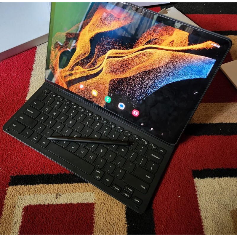Samsung Tab S8 plus (plus keyboard)