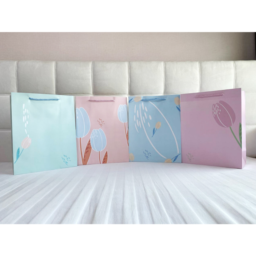 

Paper Bag motif Tulip/ Tas Kertas / Tas Belanja / Tas Kado / Tas Souvenir