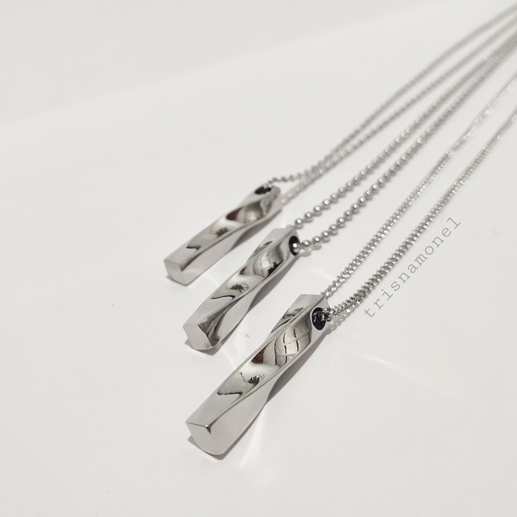 ORIGINAL !!! kalung liontin monel motif kotak untir