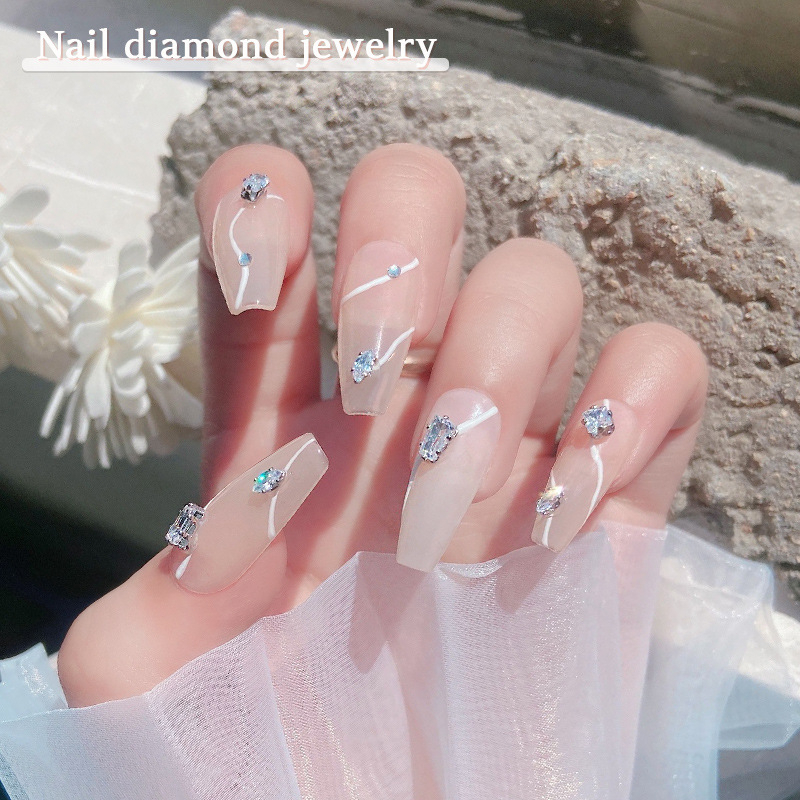 20pcs / Kotak Ornamen Perhiasan Berlian Imitasi Kubik Zirkonia Glitter Untuk Dekorasi Nail Art