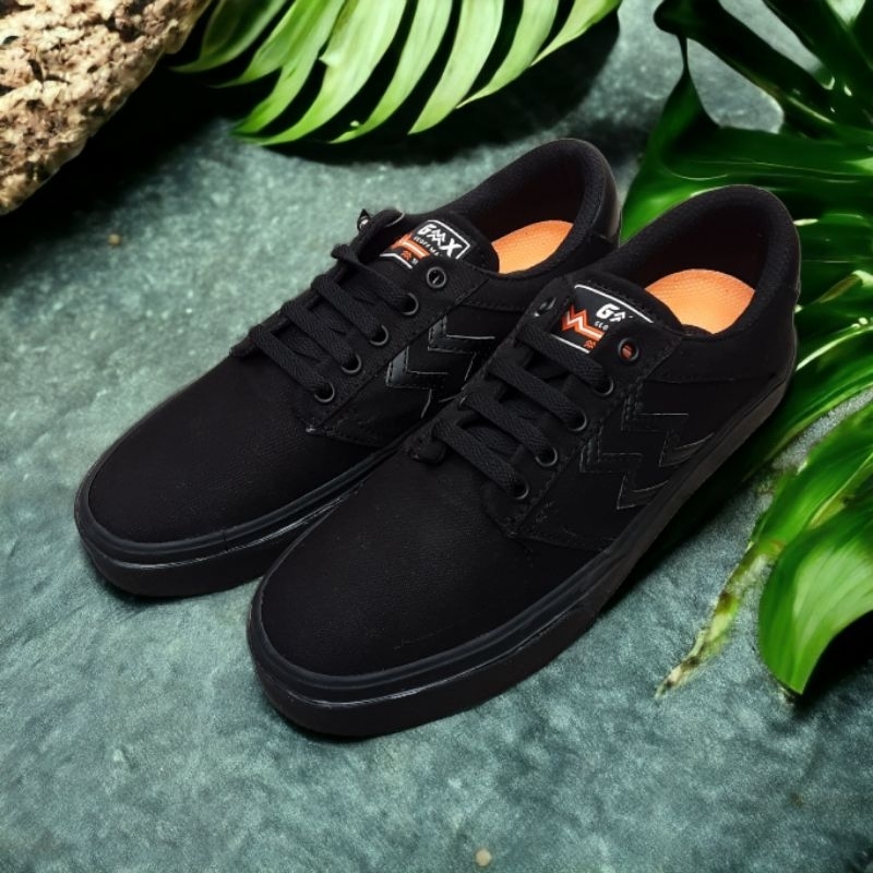 Sepatu Geoff Max - Gavin All Black STZ - Size 38 42