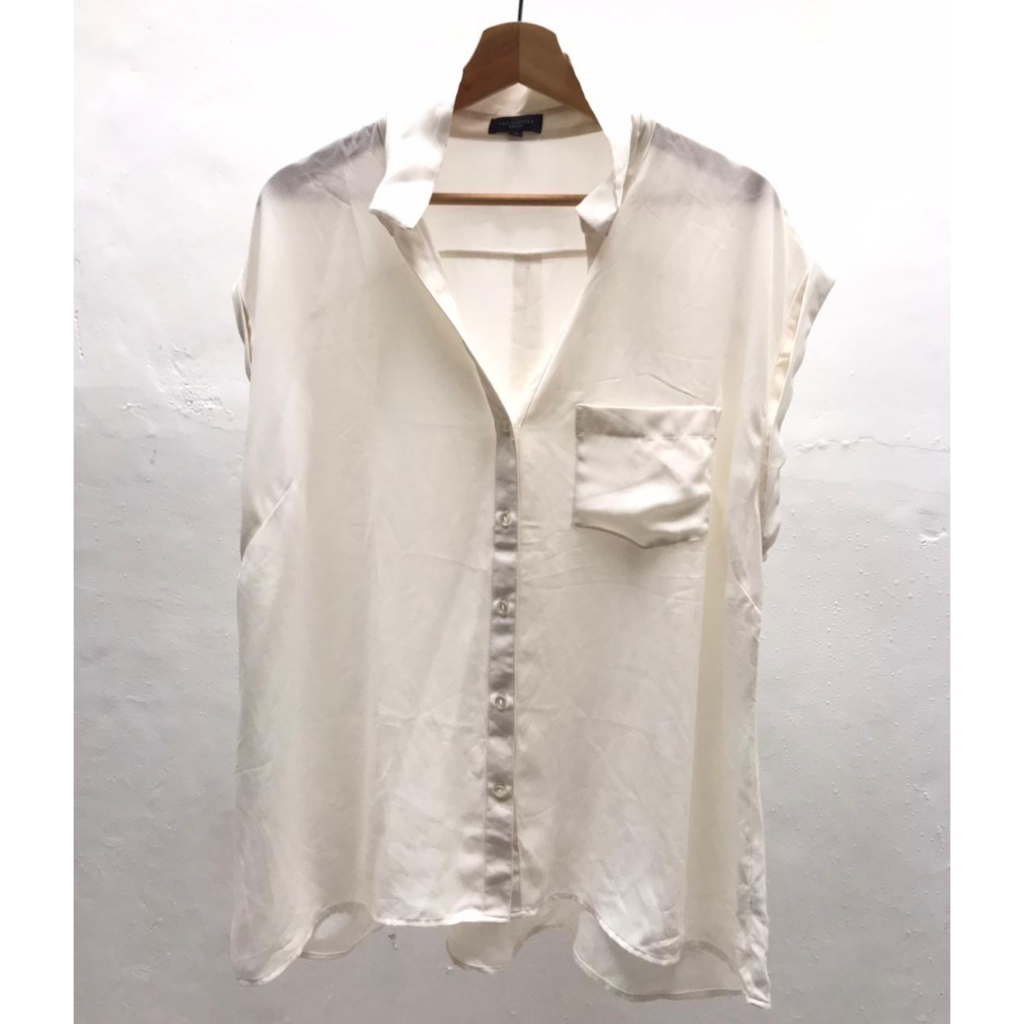 Preloved Bigsize New Broken White Blouse Brand The Limited Ashton-  Big Size Broken White Blouse (CB
