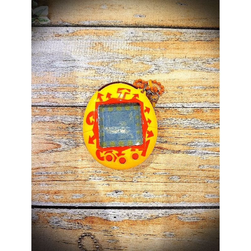 Tamagotchi bandai yellow