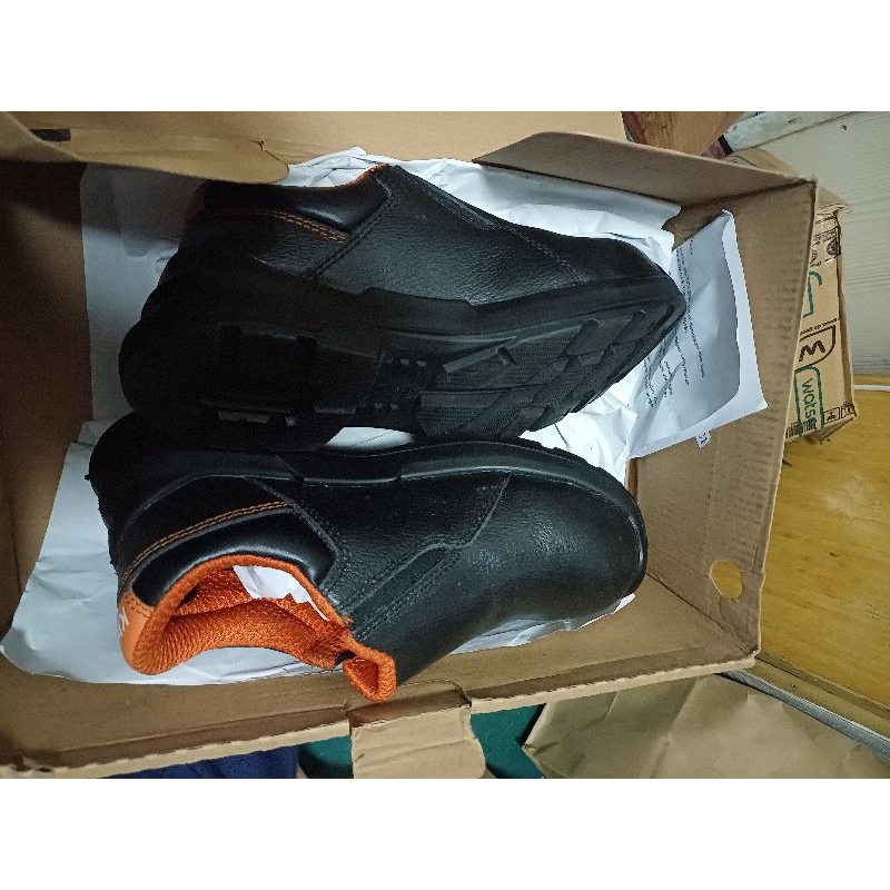 Sepatu safety KINGS BY HONEYWELL