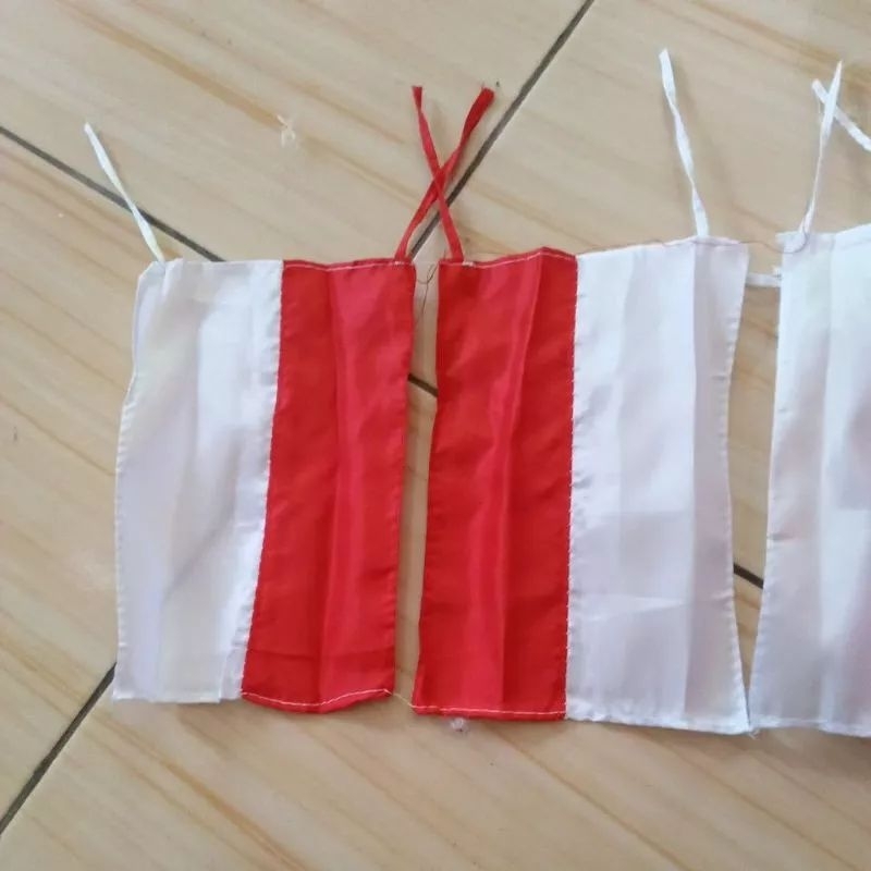 BENDERA MERAH PUTIH SEPEDA