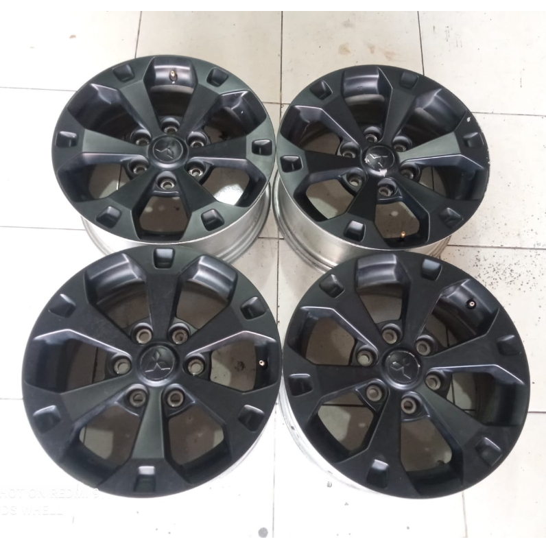Velg Mobil Bekas Pajero Ring 17 Velg Ori Copotan Mobil Pajero Ring 17
