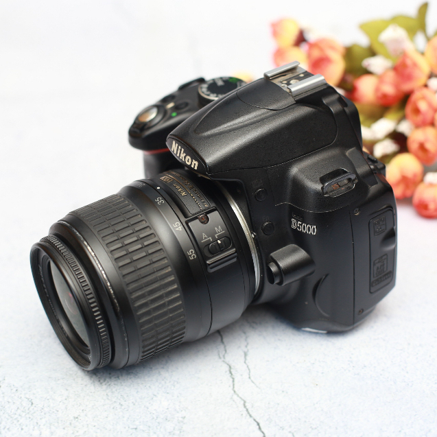 Nikon D5000 Lensa Kit 18-55mm Kamera DSLR Original Bergaransi