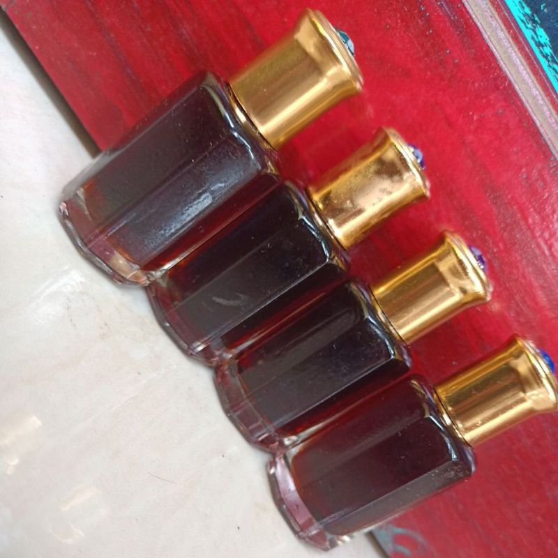 minyak gaharu arab alami