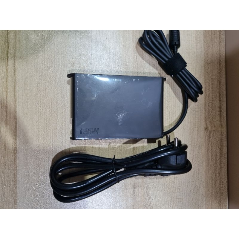 Adaptor Charger Laptop Yoga P50s P51s 720-15IKB P40 S1 Yoga 12 S3 Yoga 14 S5 Yoga 15 Yoga 14 Yoga 260 Yoga 370 Yoga 460 X1 Yoga (1st Gen) X1 Carbon(3rdGen) X1 Carbon(4thGen) X1Yoga (Gen ke-1) X1 Karbon (Gen ke-3) X1 Carbon Gen ke-4